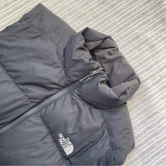 The North Face Black Puffer Vest - Picture 4 of 9